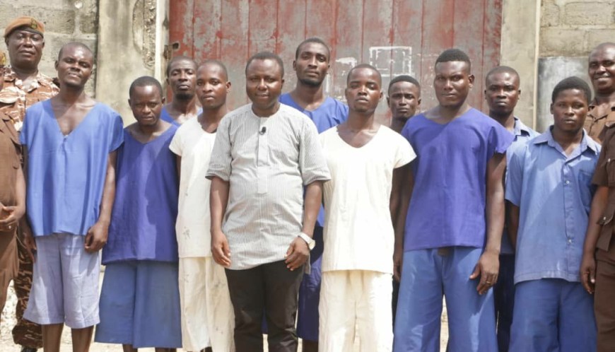 Christian ATSU pays fines for 10 prisoners jailed for stealing food, walking stick, ‘alumi’, others