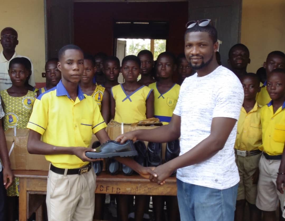 Kobina Sam Donates Pairs Of Shoes To Pupils In Central Region