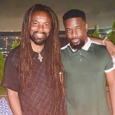 Rocky Dawuni ft. Sarkodie - Kyenkyen Bi Adi Mawu