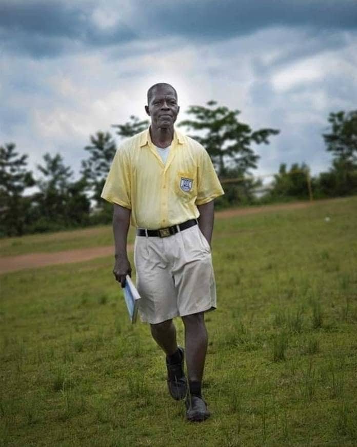 Photo: Meet the 66-year-old JHS student who has not given up on education