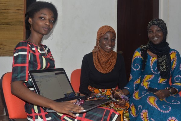 3 Female KNUST students develop gas leakage detector that operates SMS alert
