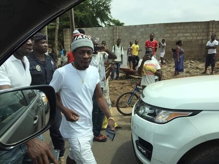 Shatta Wale gets involved in a fatal car accident ? See photos