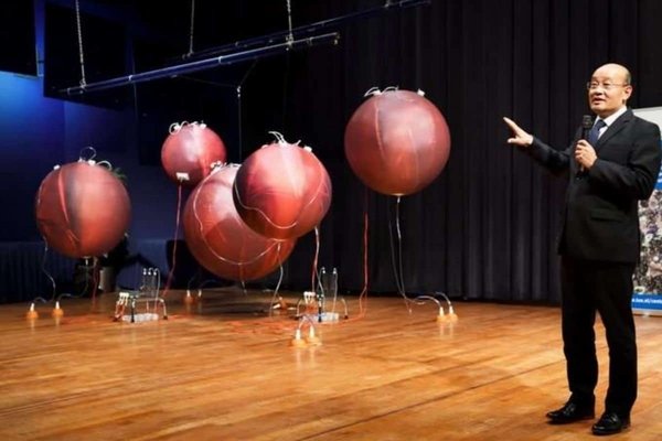 Scientists develop world’s first artificial womb for humans