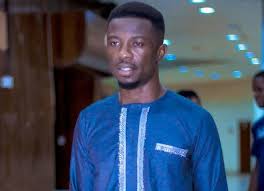 Arrest all those who snap whiles driving – Kwaku Manu advocates