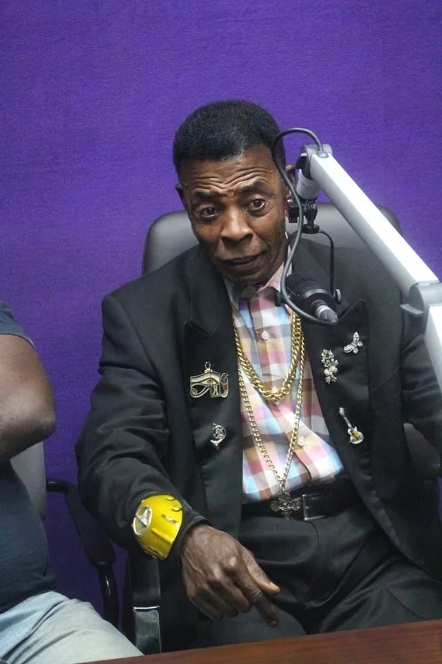 Comic actor Ajos makes shocking revelation about aeroplanes.
