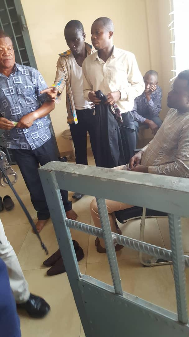 4 military men and 5 civilians arrested for robbery